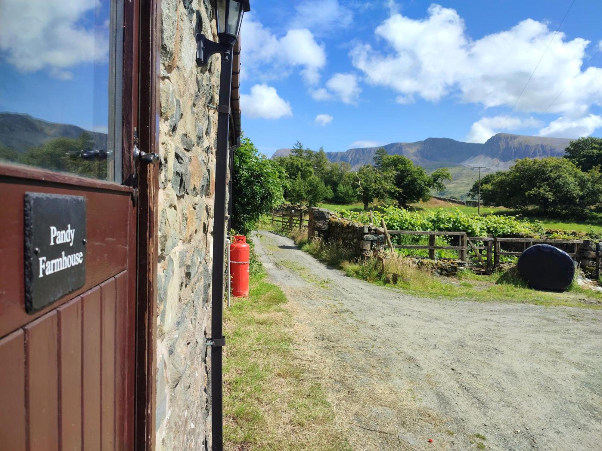 Pandy Farmhouse - Panoramic Mountain Views Within Snowdonia'S National Park - 4X4 Recommended Dolgellau Εξωτερικό φωτογραφία